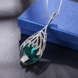Women Lady Waterdrop Shaped Crystal Pendant Necklace Sweater Chain Jewelry Clothing Accessories - green