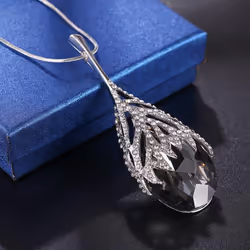 Women Lady Waterdrop Shaped Crystal Pendant Necklace Sweater Chain Jewelry Clothing Accessories - green