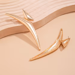 Exaggerated Geometry Long Curved Drop Earrings Fashion Aesthetics Thick Metal Triangular Earrings Women&apos;s Trendy Stage Jewelry - Gold