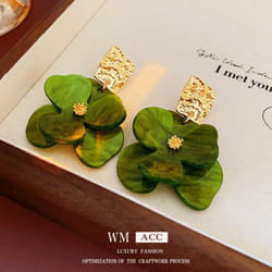 Silver Needle Acrylic Green Flower Earrings French Retro Personalized Earrings, Elegant And Luxury Earrings - green