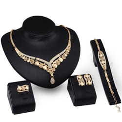 Women&apos;s Bridal Gift Flower Round Drop Collar Necklace Bracelet Ring Earrings Set