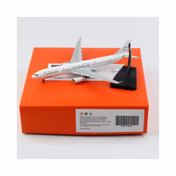 1:400 Scale Singapore Airways A330-300 Airlines Model with Base Alloy - A330-300