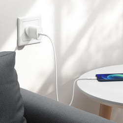 ALOGIC WCG2X32-UK mobile device charger Smartphone White AC Indoor