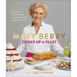 ISBN Mary Berry Cooks Up A Feast book Food & drink English Hardcover 352 pages