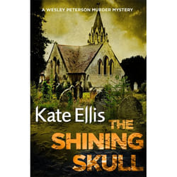 Hachette UK The Shining Skull book English Paperback 288 pages