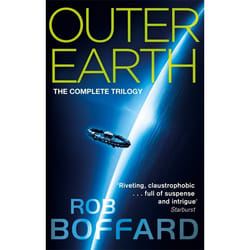 Hachette UK Outer Earth: The Complete Trilogy book English Paperback 992 pages