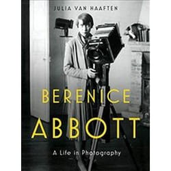 ISBN Berenice Abbott: A Life in Photography book Art & design English Hardcover 656 pages