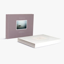 ISBN Here Comes Everybody (Limited Edition) book 96 pages