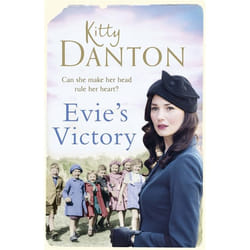 Hachette UK Evie's Victory book English Paperback 272 pages