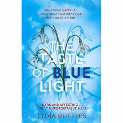 Hachette UK The Taste of Blue Light, English, Paperback, 352 pages