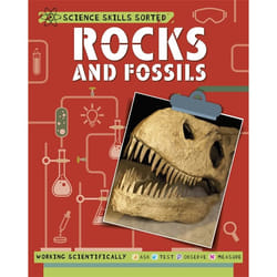 Hachette UK Rocks and Fossils book English Paperback 32 pages
