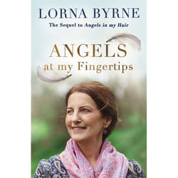 Hachette UK Angels at My Fingertips: The sequel to Angels in My Hair book English Paperback 352 pages