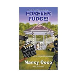 ISBN Forever Fudge (A Candy-coated Mystery) book Crime fiction English 352 pages
