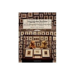 ISBN Staging the Archive: Art and Photography in the Age of New Media book Art & design English Paperback 224 pages