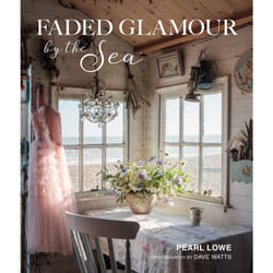 ISBN Faded Glamour by the Sea book Art & design English Hardcover 208 pages
