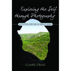 UBC Press Exploring the Self through Photography book Paperback 208 pages