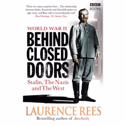 ISBN World War Two: Behind Closed Doors, English, Paperback, 464 pages