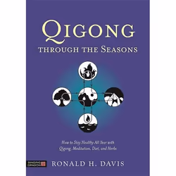 UBC Press Qigong Through the Seasons, Paperback, 240 pages
