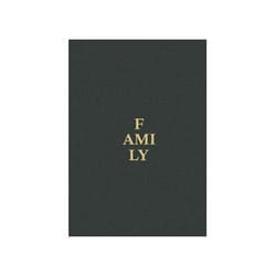 ISBN Family: A Contemporary Portrait by Magnum Photographers and Guest Artists book Photography English Hardcover 196 pages